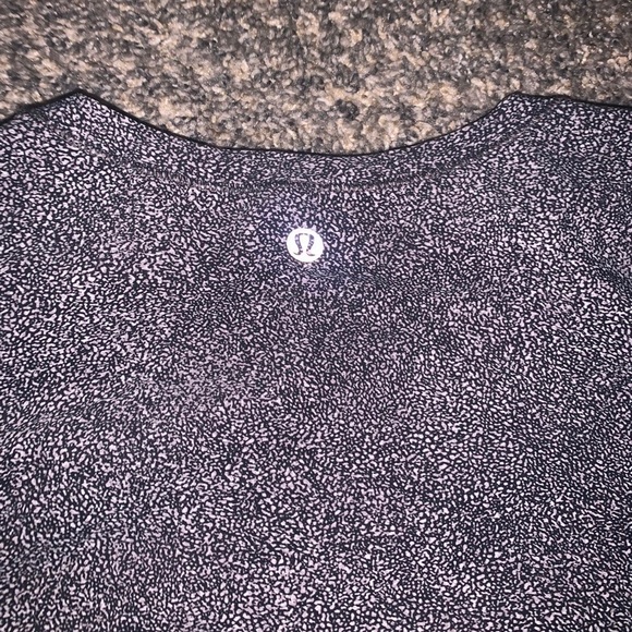 Lululemon long sleeve - Picture 3 of 3